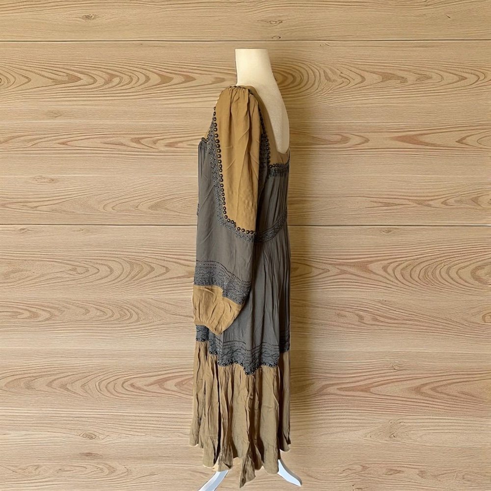 Double D Ranch Elegant Gray and Tan Dress - Picture 3 of 10